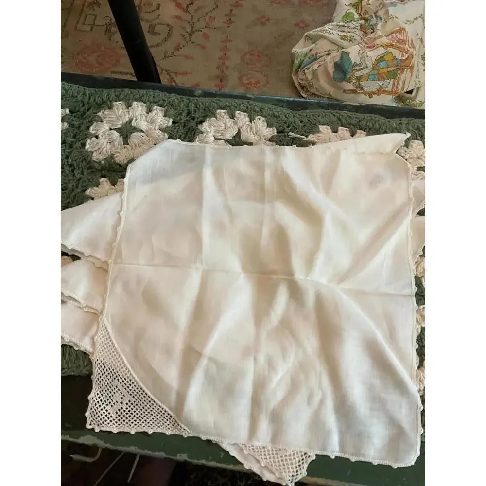 Vintage Lace Trimmed Napkin Set Monogramed “F” 12” X 13”
